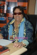 Bappi Lahiri at Radio City Musical-e-azam in Bandra on 2nd Dec 2010 (23).JPG